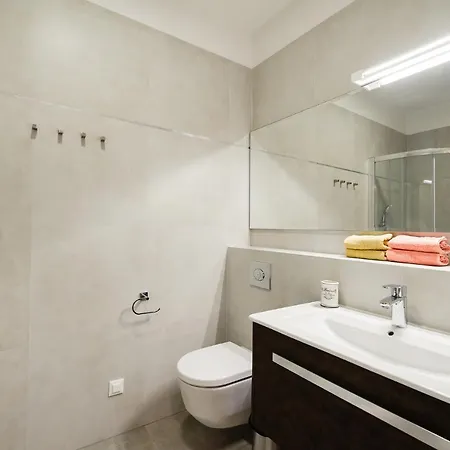 Sea View Tiho سبليت